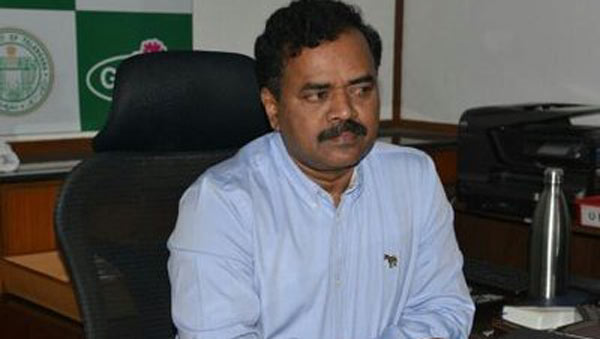 கமிஷனரின் காரை சிறைபிடித்த போலீஸார் — சமூக வலைதளத்தில் வைரலாகும் புகைப்படம்... காரணம் தெரிந்தால் அதிர்ந்துபோவீர்கள்!
