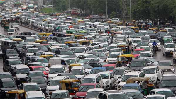 வாகனங்களில் இனி இது கட்டாயம்: 4 மாதங்களில் நடைமுறைக்கு வரும் புதிய திட்டம்... மேடி அரசின் அடுத்த அதிரடி இதுதான்!