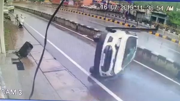 பல முறை சாலையில் உருண்ட ஃபோர்டு ஈகோ ஸ்போர்ட்: சிறு காயங்களுடன் அசால்டாக வெளியே நடந்துவந்த ஓட்டுநர்... வீடியோ காட்சி!!!