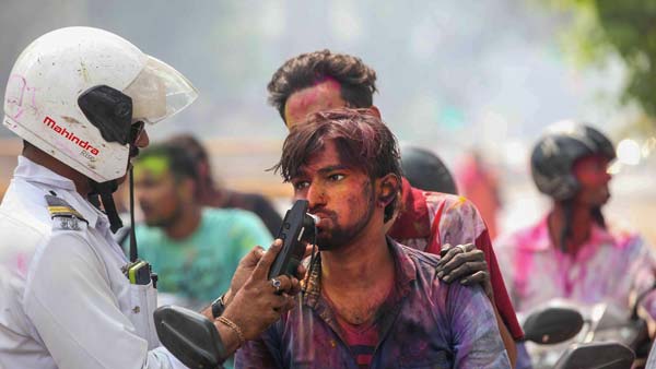 இனி செல்லாண் எல்லாம் கிடையாதுங்க.. நேரா ஜெயில்தான்... இரண்டு நாள் சிறைவாசம் சென்ற வாகன ஓட்டிகள்.... எற்காக தெரிஞ்சா அதிர்ந்துபோவீங்க...