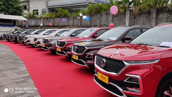 திக்குமுக்காடி போன தயாரிப்பு நிறுவனம்.. இந்தியாவின் முதல் இன்டர்நெட் காருக்கு வரலாறு காணாத வரவேற்பு
