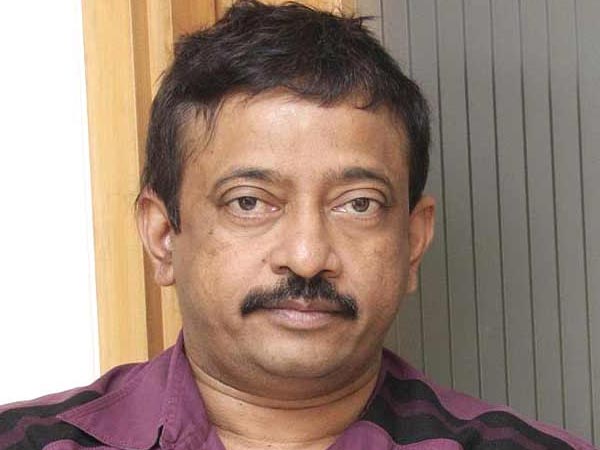 பிரபல சினிமா இயக்குனரின் செயலால் கடும் அதிர்ச்சி... வீடியோ வைரல் ஆனதால் நெட்டிசன்கள் கொந்தளிப்பு...