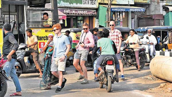 இனி செல்லாண் எல்லாம் கிடையாதுங்க.. நேரா ஜெயில்தான்... இரண்டு நாள் சிறைவாசம் சென்ற வாகன ஓட்டிகள்.... எற்காக தெரிஞ்சா அதிர்ந்துபோவீங்க...