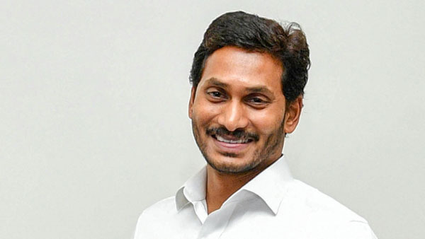 மக்களின் இதயங்களை மீண்டும் வென்ற ஆந்திர முதல்வர் ஜெகன்... ஒரு உயிரை காப்பாற்ற அவர் செய்தது இதுதான்