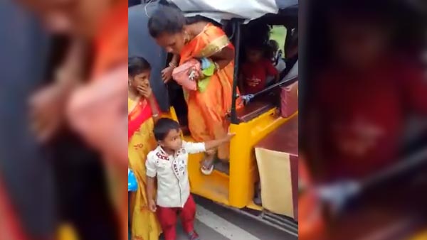ஒரு ஆட்டோவில் 24 பேரை ஏற்றி சென்ற டிரைவரின் வீடியோ வைரல்! தடுத்து நிறுத்திய போலீசார் நிலை குலைந்தனர்