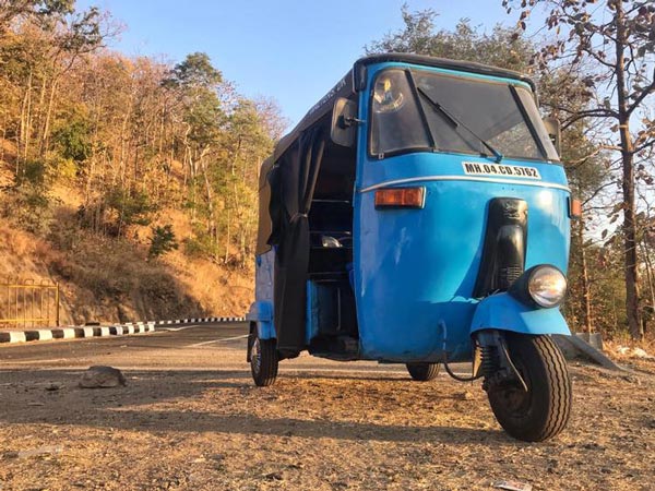 காரை தூக்கியெறிந்துவிட்டு ஆட்டோவை வாங்கிய பிரபல நடிகை... ஏன் தெரிஞ்சா ஆச்சரியப்படுவீங்க!