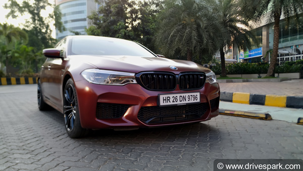 தந்தை பரிசளித்த விலை உயர்ந்த BMW காரை ஆற்றில் தள்ளிய மகன்... ஏன் என தெரிந்தால் அதிர்ந்து விடுவீர்கள்