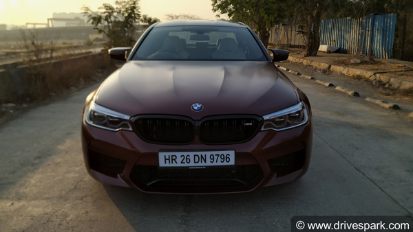 தந்தை பரிசளித்த விலை உயர்ந்த BMW காரை ஆற்றில் தள்ளிய மகன்... ஏன் என தெரிந்தால் அதிர்ந்து விடுவீர்கள்