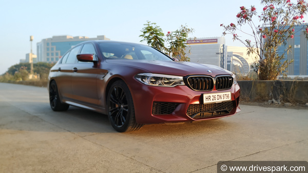 தந்தை பரிசளித்த விலை உயர்ந்த BMW காரை ஆற்றில் தள்ளிய மகன்... ஏன் என தெரிந்தால் அதிர்ந்து விடுவீர்கள்