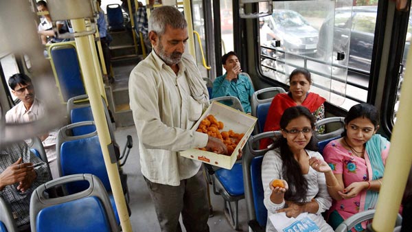 அரசு பேருந்தில் பெண்கள் இலவசமாக பயணிக்கலாம்: முதலமைச்சர் அதிரடி உத்தரவு... எங்கு தெரியுமா?