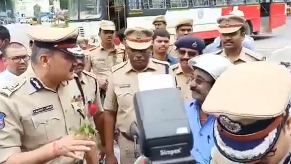 புதிய கார்களுக்கு ஆர்டிஓ பதிவு இலவசம்: ஆனால் ஒரு நிபந்தனை... இதை நினைத்து சிரிப்பதா, அழுவதா...