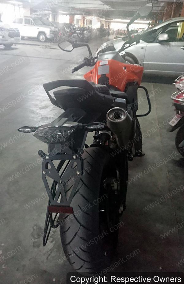 டீலர்களுக்கு வந்தடைந்த புதிய கேடிஎம் 790 ட்யூக்... படங்களுடன் தகவல்கள்!!