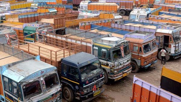 எரிபொருளை தண்ணியாக செலவழித்தால் சிக்கல்தான்... டிரைவிங் லைசென்ஸ் விஷயத்தில் அதிரடி நடைமுறை...