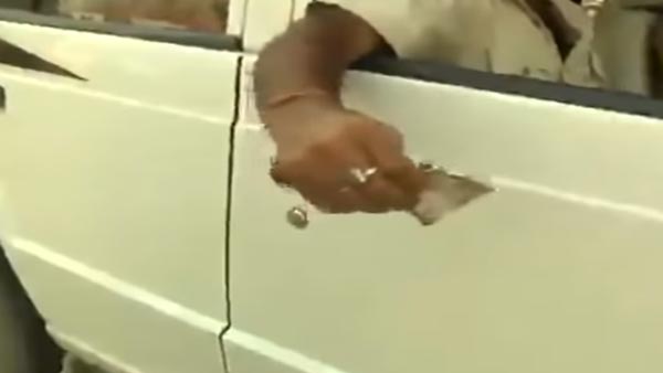 வசமாக சிக்கிய டிஎஸ்பி... ஸ்பாட்டிலேயே சூப்பரான தண்டனை!