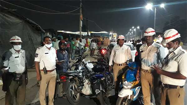 இனி போலீஸாரிடம் நகல் ஆவணங்களை காட்ட வேண்டாம்... மாற்று வழியால் வாகன ஓட்டிகள் மகிழ்ச்சி!