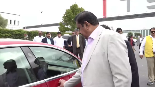 தமிழகத்தில் மின்சார கார் ஆலையை அமைக்க டெஸ்லா நிறுவனத்திற்கு முதல்வர் பழனிச்சாமி அழைப்பு!
