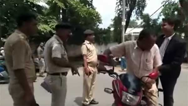 விதிமீறலில் ஈடுபட்ட மாவட்ட நீதிபதி: போலீஸாரின் அதிரடியால் அம்பலம்... என்ன செய்தார் என தெரிந்தால் கோபப்படுவீர்கள்!