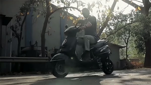 உங்கள் டூவீலர் குரல் கட்டளைக்கு கட்டுப்படும்! நிற்கும்போது கால்களை ஊன்ற தேவையில்லை! செலவு குறைவுதான்