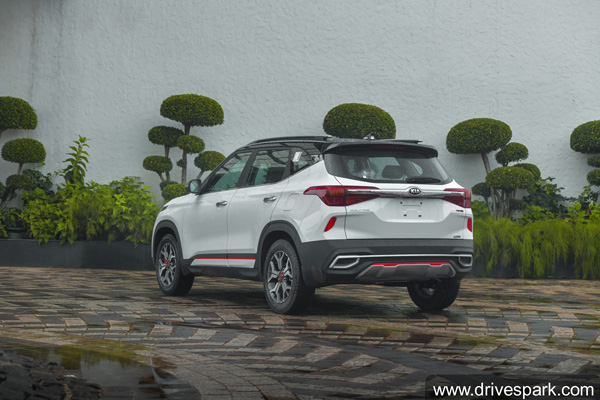 கியா செல்டோஸ் காரின் டாப் வேரியண்ட்டில் ஆட்டோமேட்டிக் மாடல் அறிமுகம்!