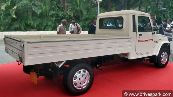நகர்ப்புற பயன்பாட்டிற்கு ஏற்ற புதிய மஹிந்திரா பொலிரோ பிக் அப் டிரக் அறிமுகம்!