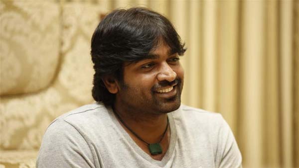 பிவி சிந்துவுக்கு பல லட்சம் மதிப்புள்ள கார் பரிசு... வழங்கிய பிரபலங்கள் யார் தெரியுமா...?