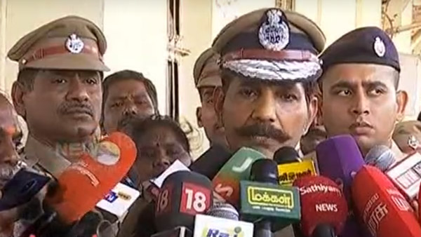 போலீஸ் நடத்திய வாகன சோதனையில் சாப்ட்வேர் இன்ஜினியர் உயிரிழந்ததால் அதிர்ச்சி... காரணம் என்ன தெரியுமா?