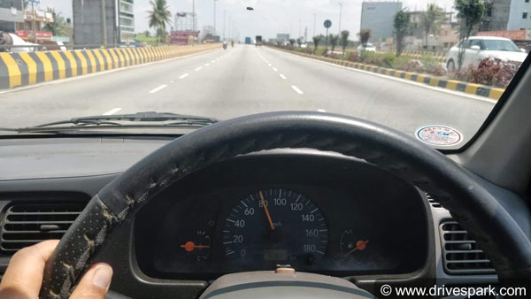 மோட்டார்சைக்கிளில் வந்தவர் சீட்பெல்ட் அணியவில்லை என அபராதம்!