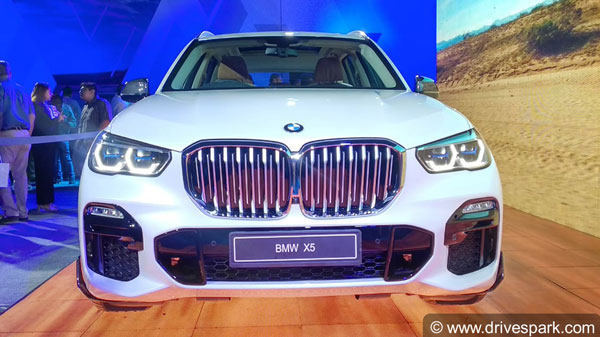 லிஃப்ட் கேட்டு பல லட்சம் மதிப்புள்ள காரை திருடிய போலி போலீஸ்... இவர் யார் என்று தெரிந்தால் அதிர்ந்துபோவீர்கள்...