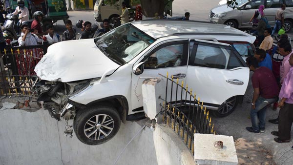 சைக்கிளால் கூட நுழைய முடியாத பாதையில் புகுந்த ஹோண்டா சிபிஆர்... அடுத்து நடந்தது என்ன..? அதிர்ச்சி வீடியோ!