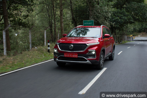 போட்டியாளர்களை தவிடுபொடியாக்கும் எம்ஜி ஹெக்டர்... சிக்கலான நேரத்தில் களமிறங்கி விற்பனையில் அசத்தல்