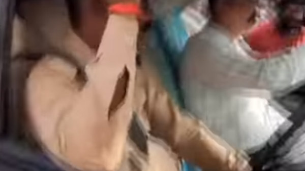தாறுமாறு... உதவி ஆர்டிஓ-வின் காரை சுற்றி வளைத்து தரமான சம்பவம் செய்த பொதுமக்கள்... எதற்காக தெரியுமா?