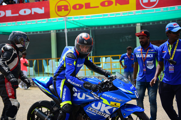 கோவையில் நடந்த சுசுகியின் ஜிக்ஸெர் என்டியூரன்ஸ் பைக் ரேஸ் போட்டி...