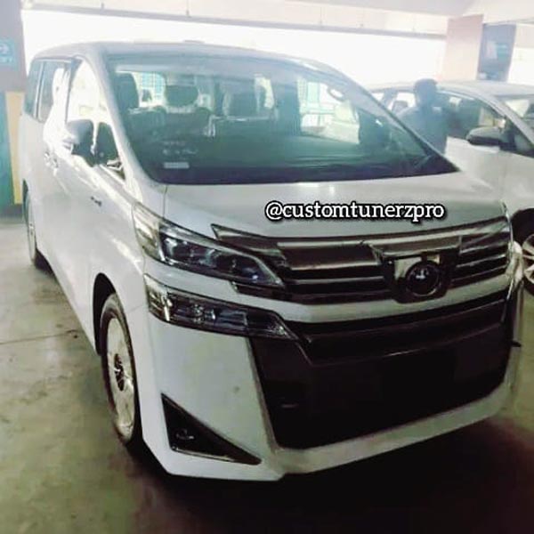 டொயோட்டா வெல்ஃபயர் சொகுசு காரில் அதுவே இல்லையா... என்னங்க சொல்றீங்க?