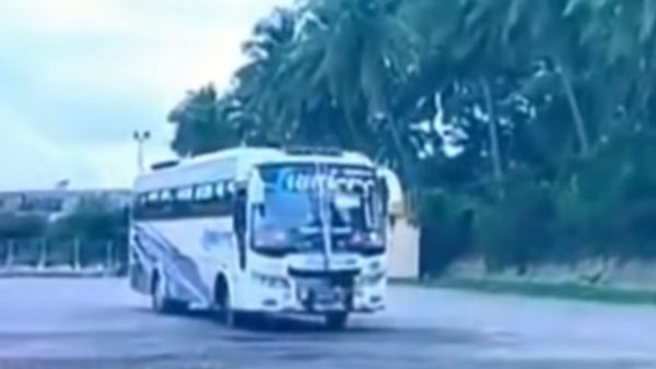 பள்ளி மைதானத்தில் அபாயகரமான ஸ்டண்ட்... கார், பஸ் டிரைவர் சிக்கினர்... என்ன நடந்தது தெரியுமா?