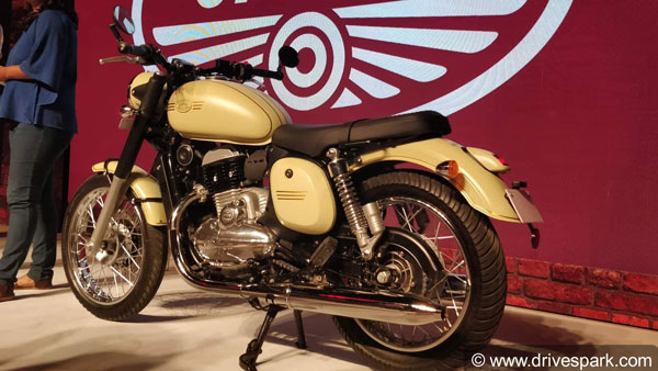 ஜாவா 300, ஜாவா 42 பைக்குகளில் பவர்ஃபுல்லான புதிய பிஎஸ்-6 எஞ்சின்!