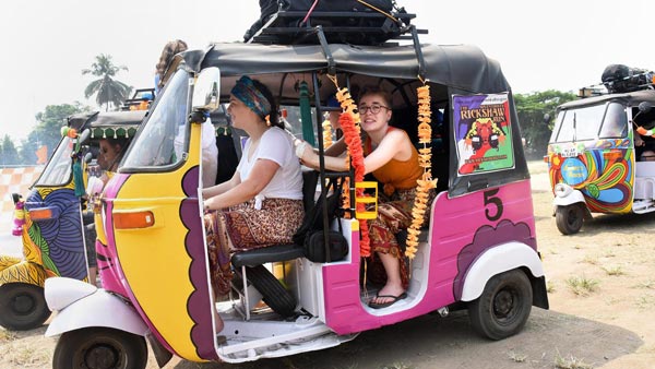 பள்ளி குழந்தைகள் உயிருடன் விளையாடிய ஆட்டோ டிரைவர்களுக்கு ஆப்பு... தமிழக போலீஸ் செய்த அதிரடி இதுதான்