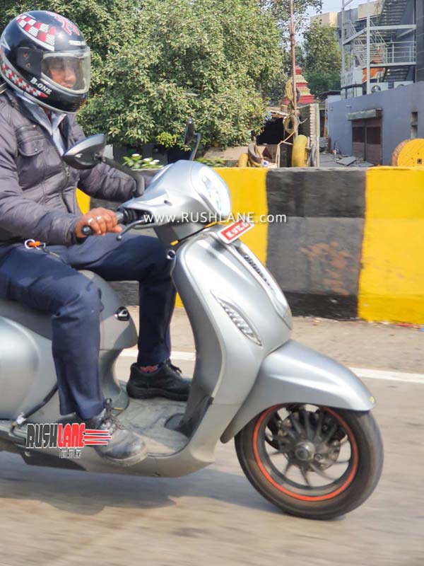 பஜாஜ் சேத்தக் எலக்ட்ரிக் ஸ்கூட்டர் மீண்டும் சோதனை ஓட்டம்...