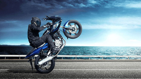 புதிய மாடல்கள் வெகு விரைவில் அறிமுகம்... பஜாஜ் பல்சர் பைக்குகளில் அதிரடி மாற்றம்... என்ன தெரியுமா?