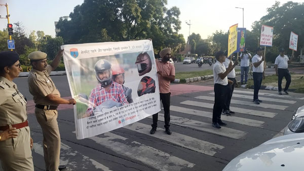 எடப்பாடியின் கையொப்பத்திற்காக நீண்ட நாளாக காத்திருக்கும் கோப்பு... இது ஒன்னு போதும் தமிழர்களை குஷிப்படுத்த..