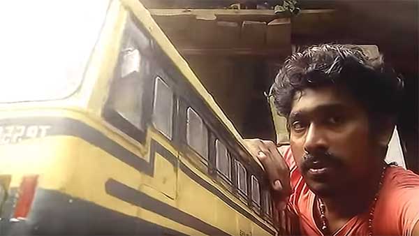 சிறிய ரக பேருந்தை உருவாக்கிய இளைஞர்.. எதற்காக தெரிஞ்சா ஆச்சரியப்படுவீங்க.. வீடியோ..!