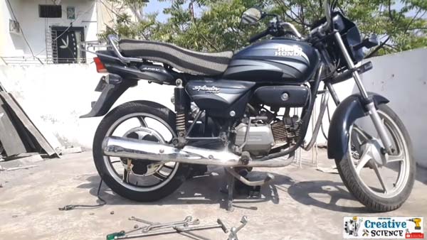 பெட்ரோல் பைக்கை ஹைப்ரிட் ஆக மாற்றிய இளைஞர்... மைலேஜ், சிறப்பம்சங்களை கேட்டு வாயை பிளக்க கூடாது!!