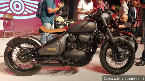 புத்தம் புதிய ஜாவா பெராக் பைக்காக மாறிய 80'ஸ் கிட்ஸ் ஃபேவரிட் டூ வீலர்... இது என்ன மாடல் கண்டுபிடிங்க பார்ப்போம்..!