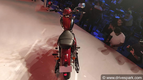 புக்கிங் செய்த 10 நாட்களில் பைக் டெலிவிரியா? - பதறிப் போய் ஜாவா அளித்த விளக்கம்!