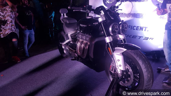 உலகிலேயே அதிக ஆற்றல் கொண்ட பைக்காக ட்ரையம்ப் ராக்கெட் 3 இந்தியாவில் அறிமுகம்...