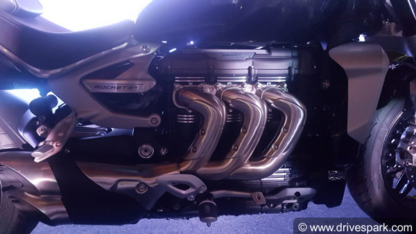 உலகிலேயே அதிக ஆற்றல் கொண்ட பைக்காக ட்ரையம்ப் ராக்கெட் 3 இந்தியாவில் அறிமுகம்...