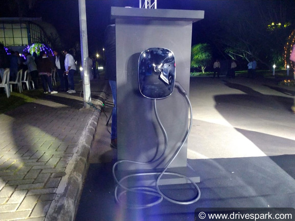 எலெக்ட்ரிக் கார் பிராண்டை இந்தியாவில் அறிமுகப்படுத்தியது மெர்சிடிஸ் பென்ஸ்!