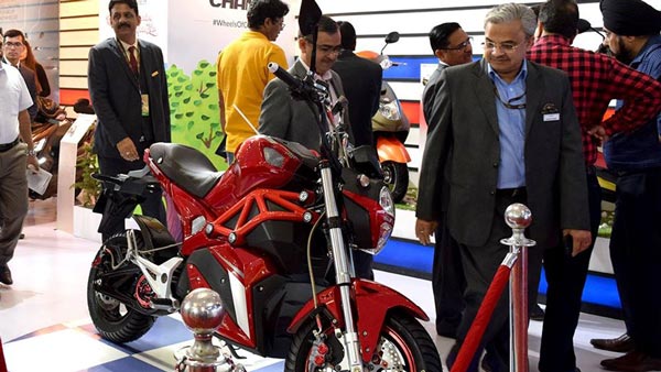 ஒரே சார்ஜில் 150 கிமீ பயணிக்கலாம்... விரைவில் உதயமாகிறதா மலிவு விலை ஒகி100 மின்சார பைக்..? சிறப்பு தகவல்!