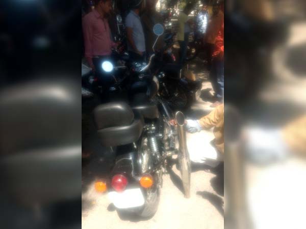 பல லட்சம் மதிப்புள்ள பைக்குகளை தேடிபிடித்து கைப்பற்றிய போலீஸார்... அட இதுதாதன் காரணமா...?