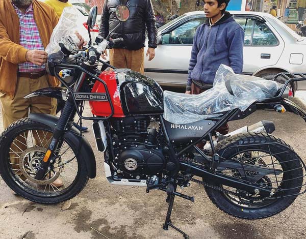 ராயல் எண்ட்பீல்டு ஹிமாலயன் பிஎஸ்6 பைக்கிற்கான டெலிவிரிகள் துவங்கியது...