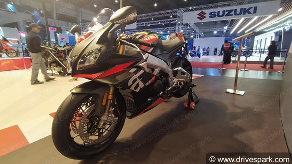 அப்ரில்லா ஆர்எஸ்வி4 1100 ஃபேக்ட்ரி சூப்பர் பைக் ஆட்டோ எக்ஸ்போவில் அறிமுகம்... விலை எவ்வளவு தெரியுமா..?